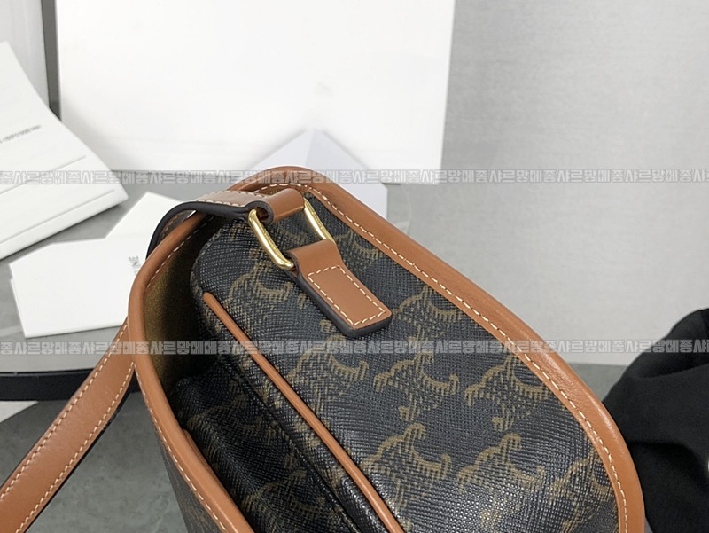 셀린느폴코트리옹프캔버스메신저백 20260306-163547-017루.jpg