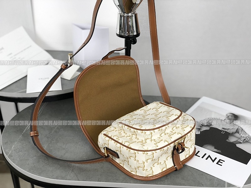 셀린느폴코트리옹프캔버스메신저백 20260307-104206-006루.jpg