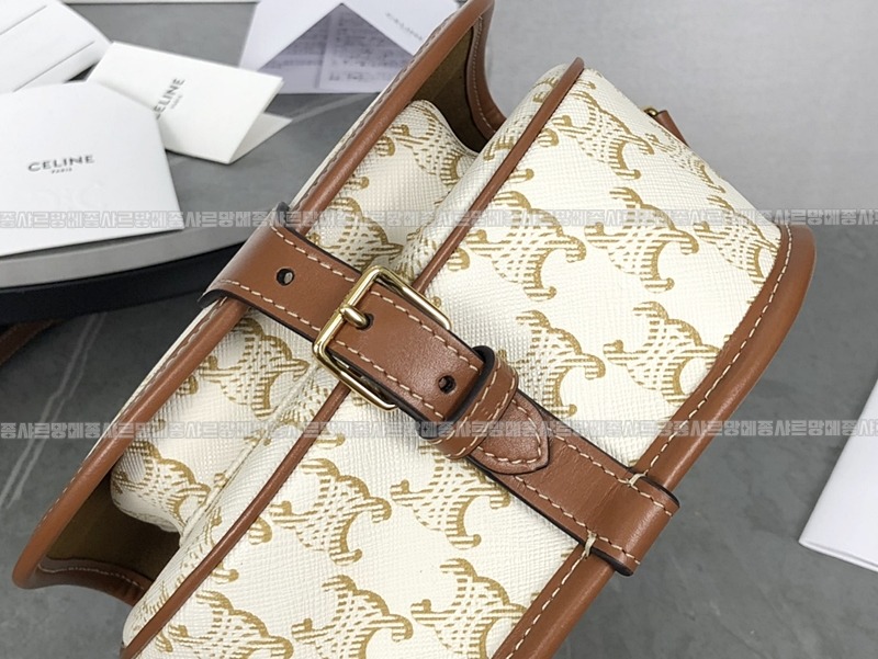 셀린느폴코트리옹프캔버스메신저백 20260307-104207-009루.jpg