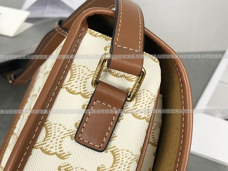 셀린느폴코트리옹프캔버스메신저백 20260307-104207-010루.jpg