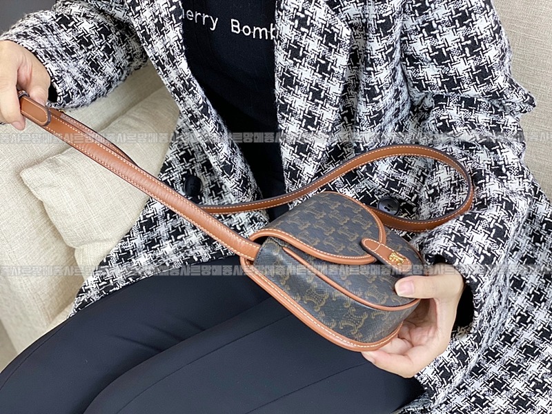 셀린느미니베사체백 20260307-105508-020루.jpg