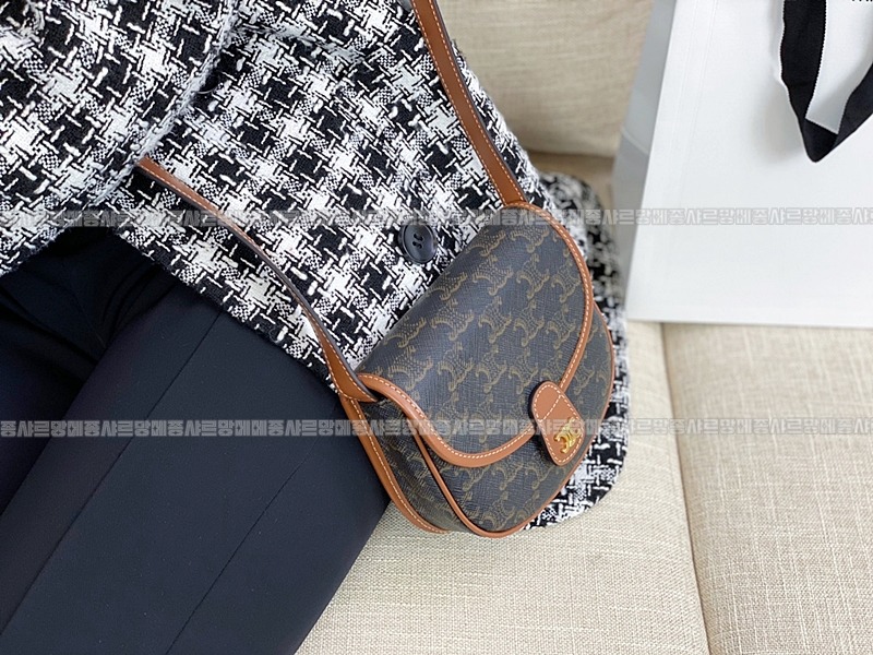 셀린느미니베사체백 20260307-105508-023루.jpg