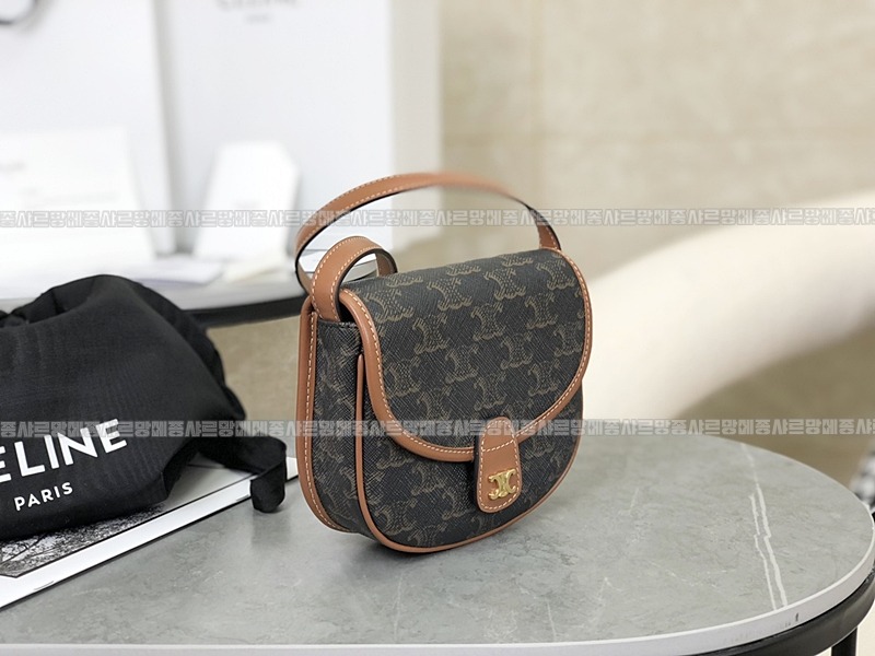 셀린느미니베사체백 20260307-105506-002루.jpg