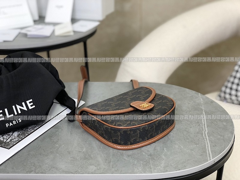 셀린느미니베사체백 20260307-105506-003루.jpg