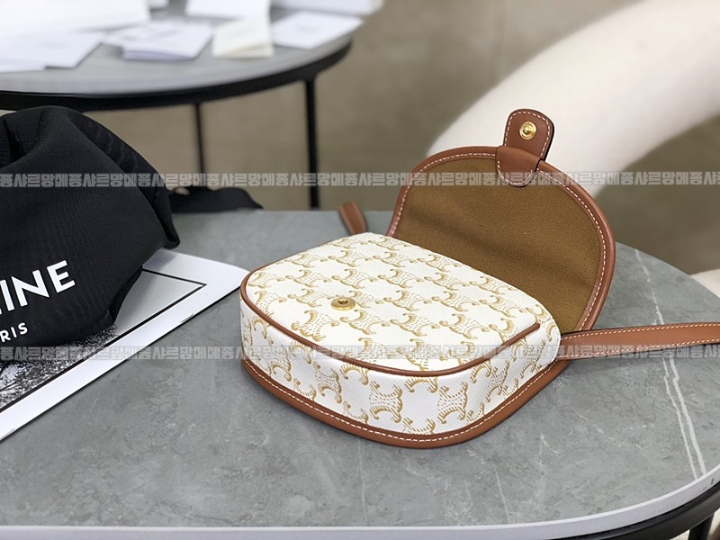 셀린느미니베사체백 20260307-105854-006루.jpg