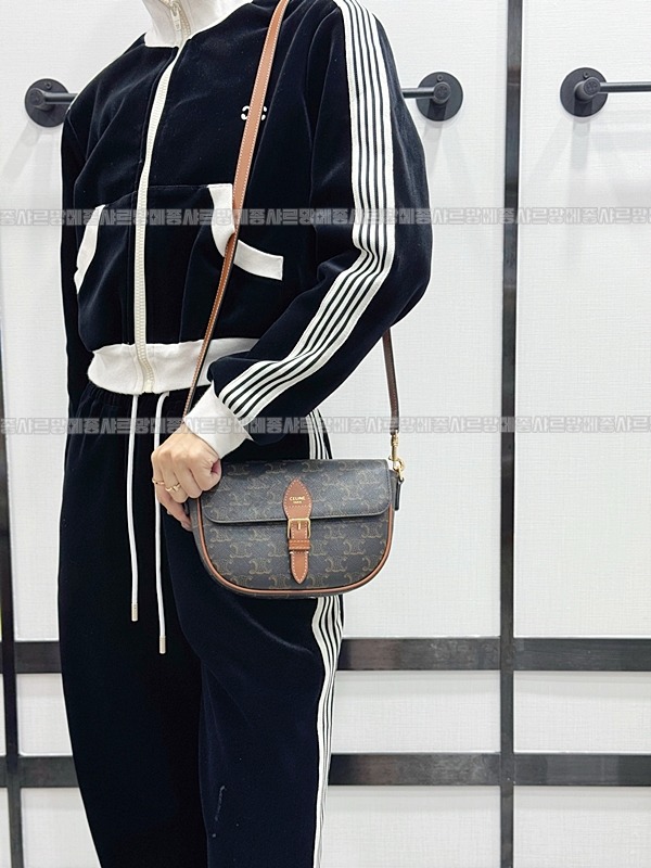 셀린느미니베사체백 20260307-110157-016루.jpg