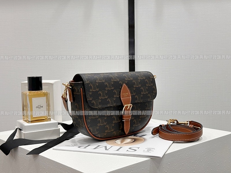 셀린느미니베사체백 20260307-110154-002루.jpg