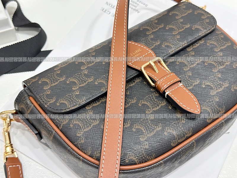 셀린느미니베사체백 20260307-110155-005루.jpg