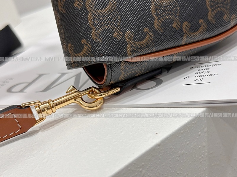 셀린느미니베사체백 20260307-110156-013루.jpg