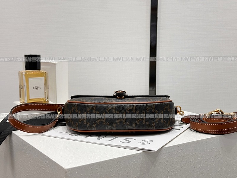 셀린느미니베사체백 20260307-110156-012루.jpg