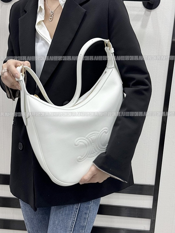 셀린느미디움엘로이즈백 20260307-111623-021루.jpg