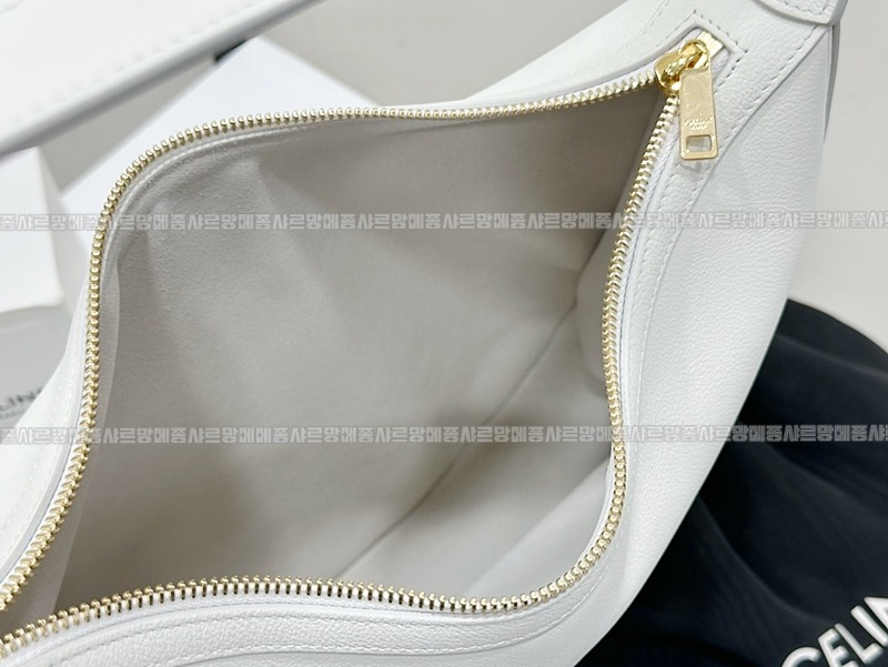 셀린느미디움엘로이즈백 20260307-111621-006루.jpg