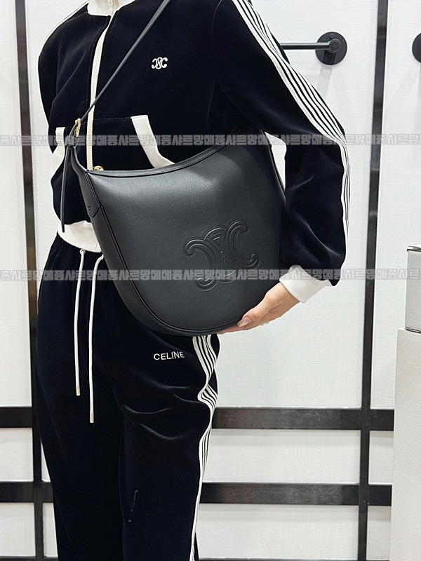 셀린느미디움엘로이즈백 20260307-112124-018루.jpg