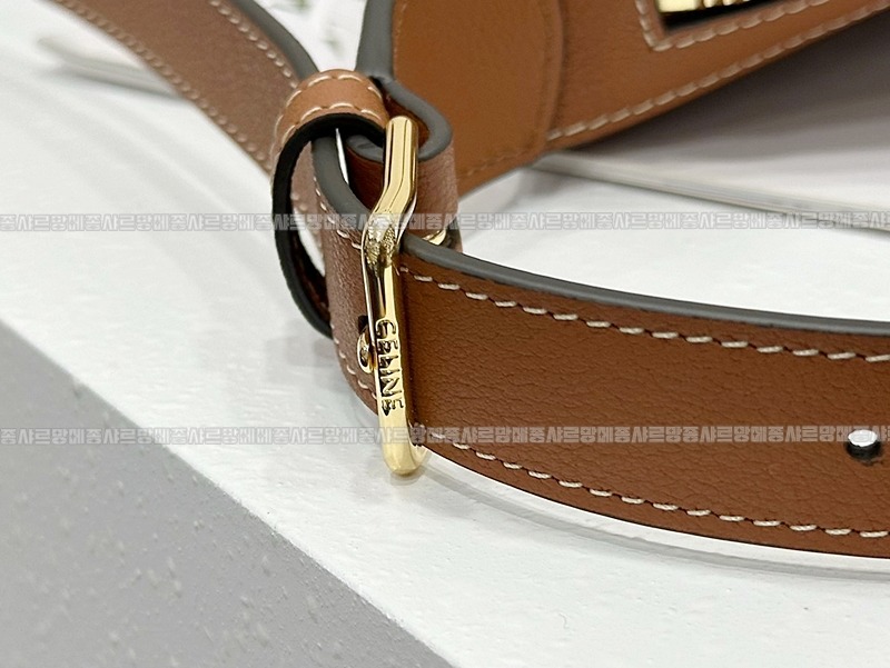 셀린느미디움엘로이즈백 20260307-112428-013루.jpg