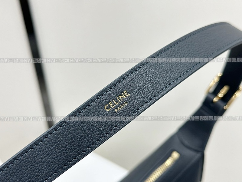 셀린느미디움엘로이즈백 20260307-112702-011루.jpg