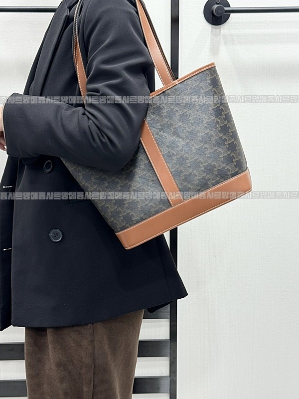 셀린느카바스트리옹프켄버스 20260307-113857-016루.jpg