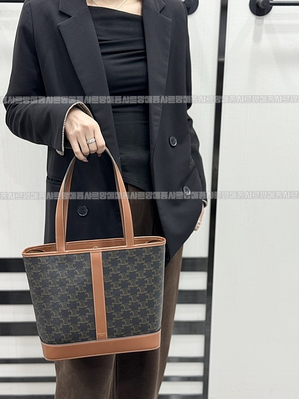 셀린느카바스트리옹프켄버스 20260307-113857-020루.jpg