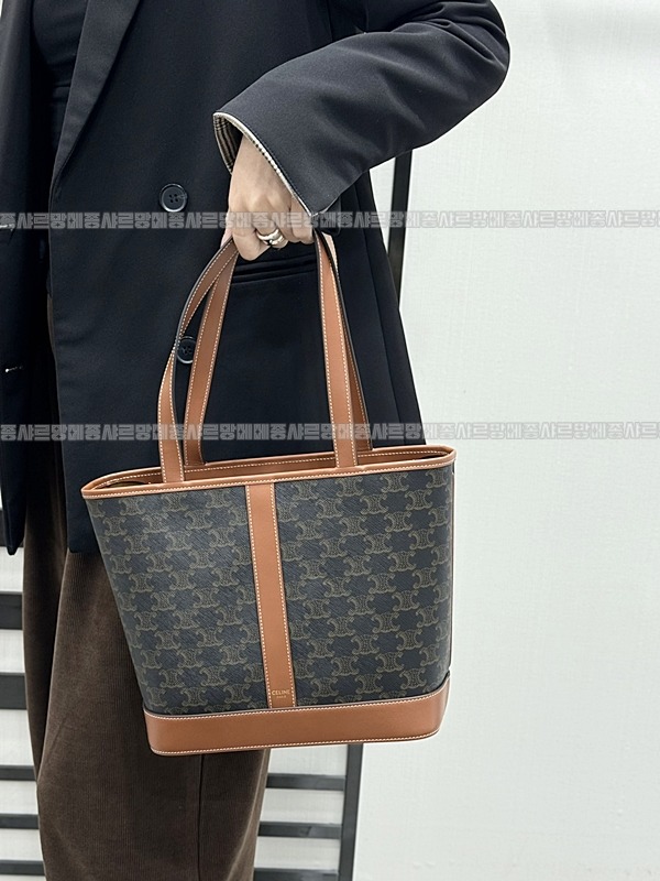 셀린느카바스트리옹프켄버스 20260307-113857-018루.jpg