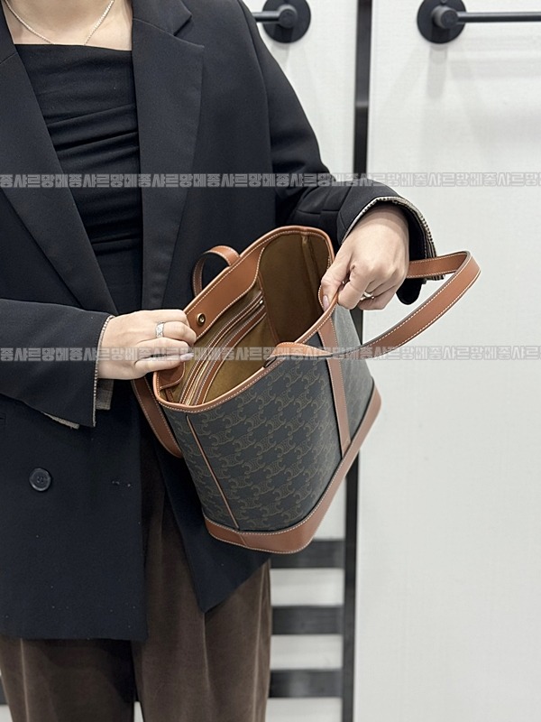 셀린느카바스트리옹프켄버스 20260307-113857-019루.jpg