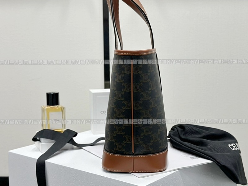 셀린느카바스트리옹프켄버스 20260307-113855-003루.jpg