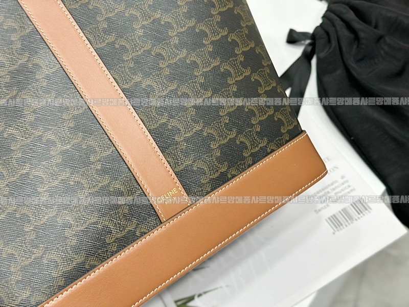 셀린느카바스트리옹프켄버스 20260307-113856-010루.jpg