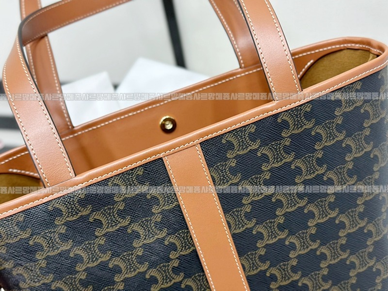 셀린느카바스트리옹프켄버스 20260307-113856-014루.jpg