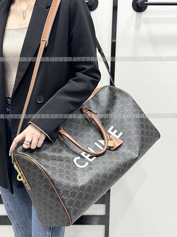 셀린느프린트트리옹프캔버스트래블백라지 20260307-124836-016루.jpg