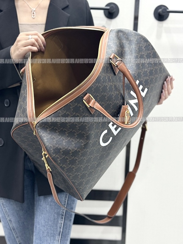 셀린느프린트트리옹프캔버스트래블백라지 20260307-124837-020루.jpg