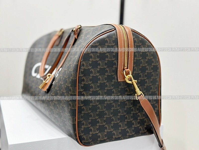 셀린느프린트트리옹프캔버스트래블백라지 20260307-124834-004루.jpg