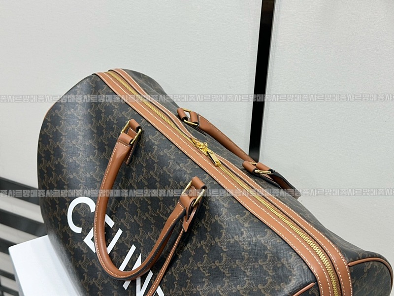 셀린느프린트트리옹프캔버스트래블백라지 20260307-124835-010루.jpg