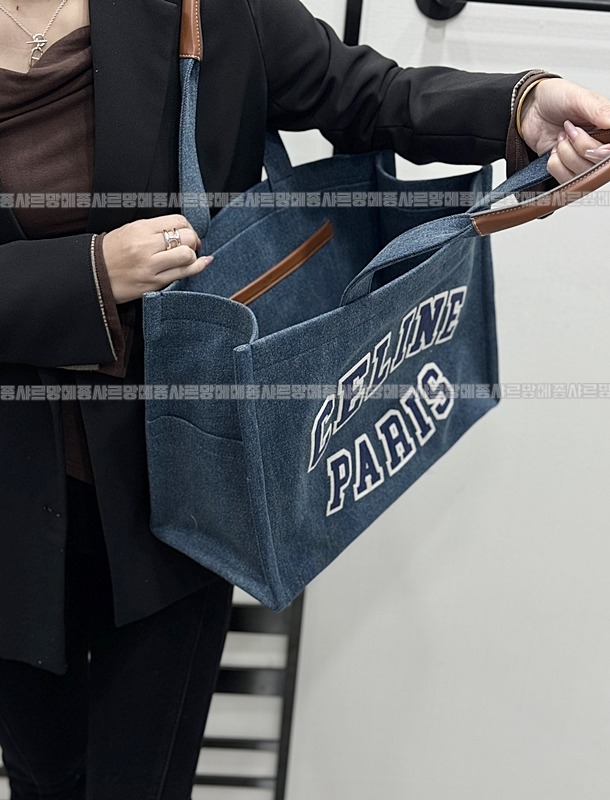 셀린느카바스숄더백라지 20260307-125310-019루.jpg