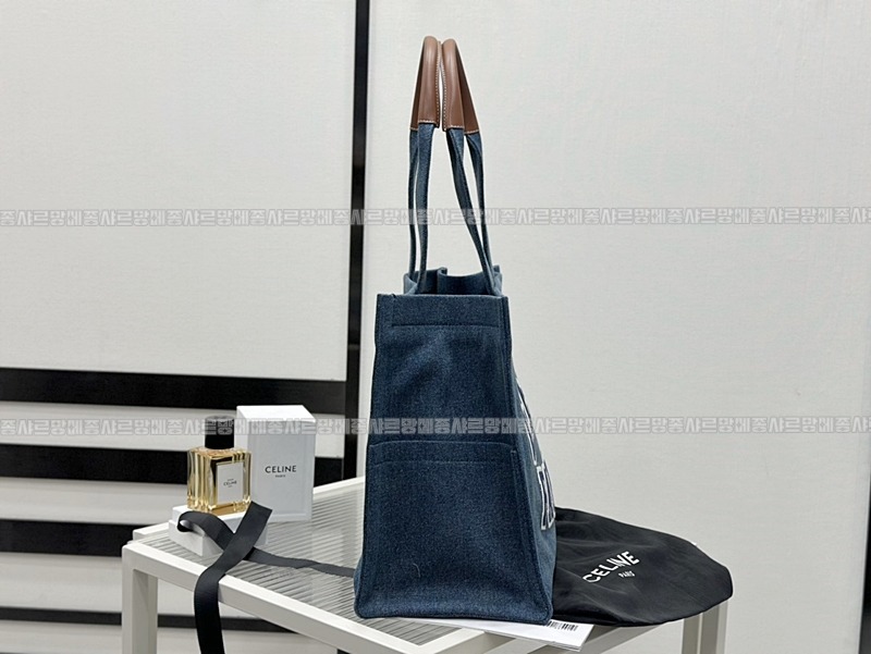 셀린느카바스숄더백라지 20260307-125308-003루.jpg