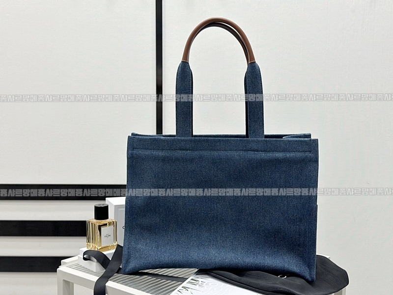 셀린느카바스숄더백라지 20260307-125308-004루.jpg