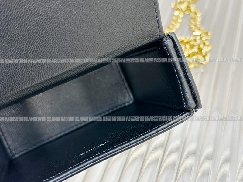 셀린느트리오페미니박스백 20260307-125803-015루.jpg