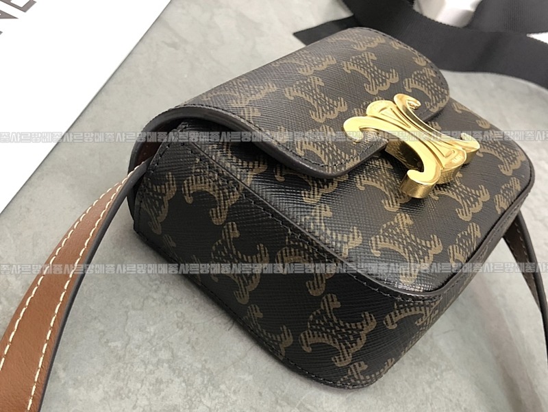 셀린느미니클로드트리웅페캔버스백 20260307-150151-009루.jpg