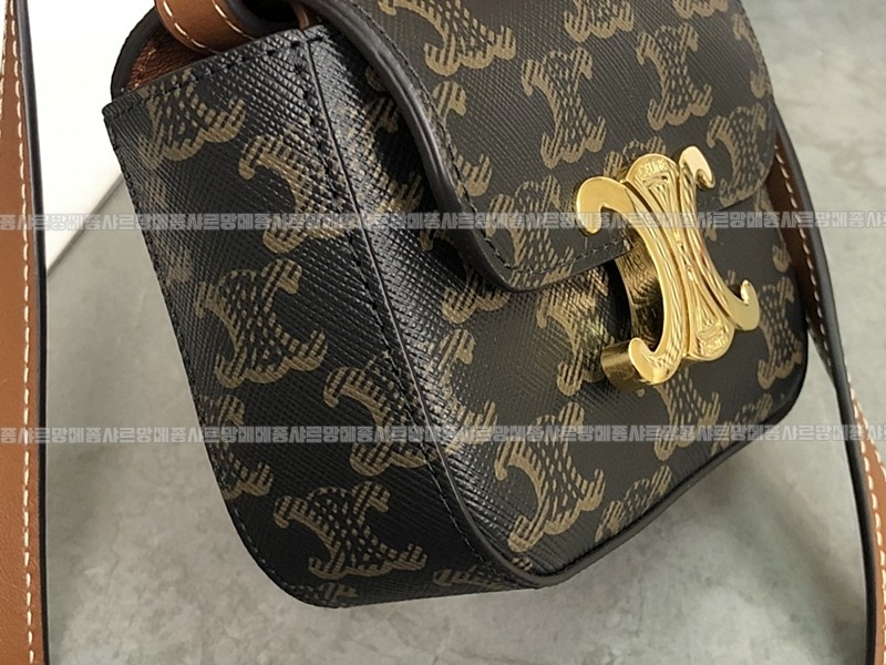 셀린느미니클로드트리웅페캔버스백 20260307-150152-012루.jpg