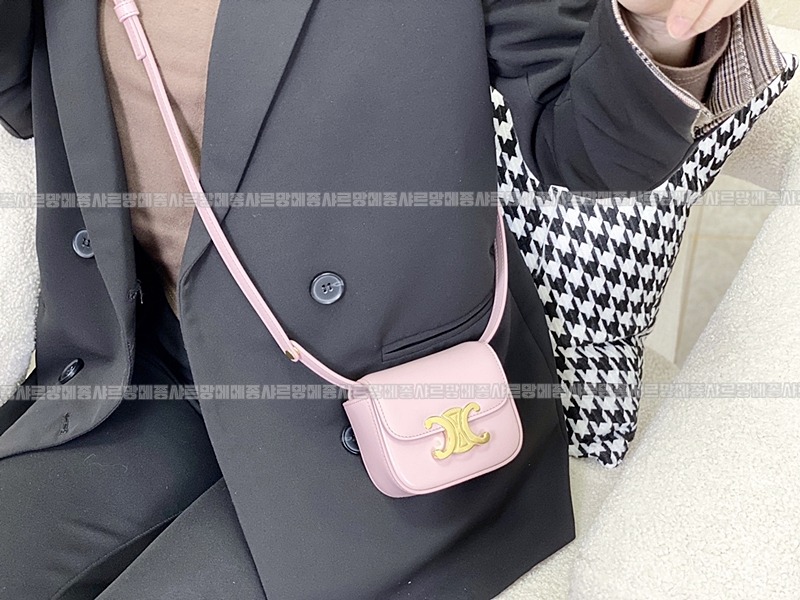 셀린느미니클로드트리웅페캔버스백 20260307-153100-017루.jpg