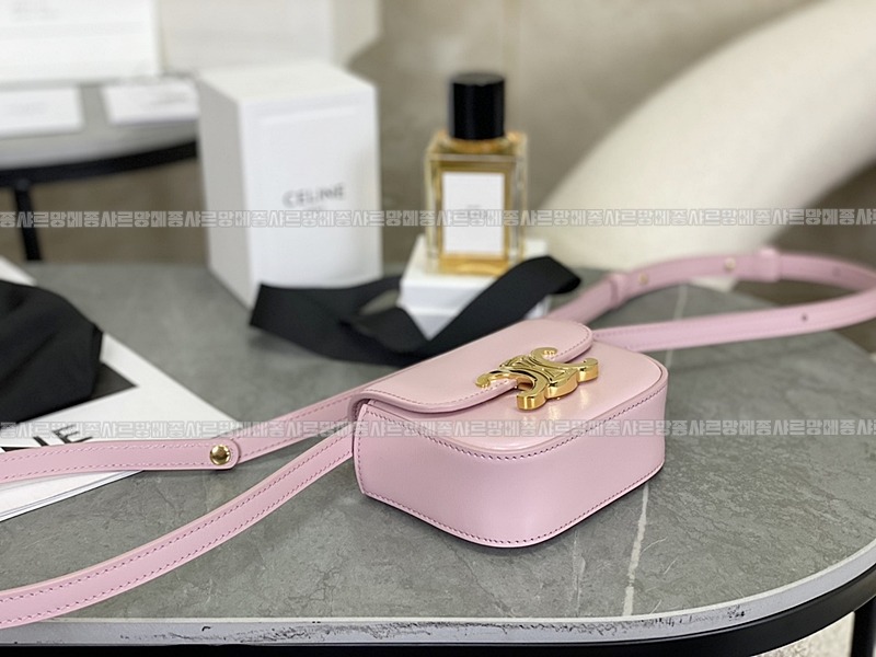 셀린느미니클로드트리웅페캔버스백 20260307-153059-003루.jpg