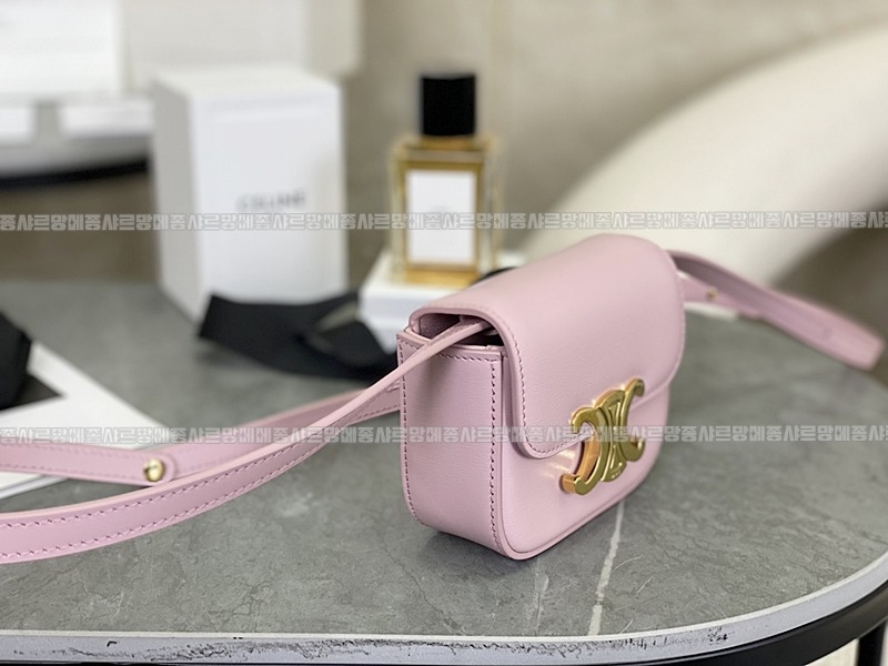 셀린느미니클로드트리웅페캔버스백 20260307-153059-002루.jpg