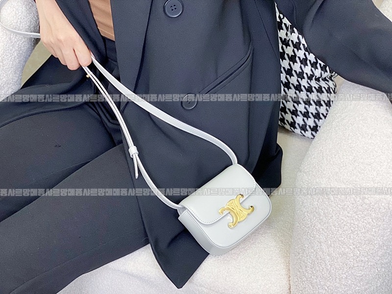 셀린느미니클로드트리웅페캔버스백 20260307-153337-016루.jpg