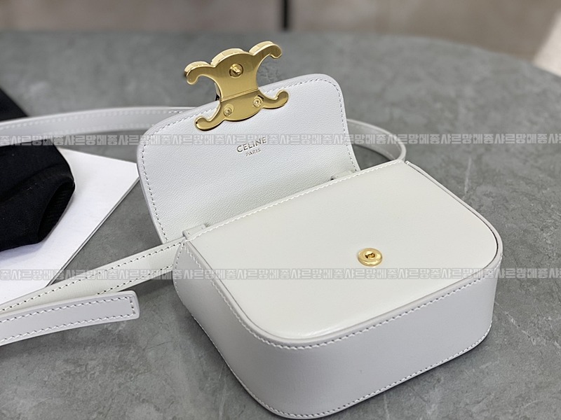 셀린느미니클로드트리웅페캔버스백 20260307-153335-006루.jpg