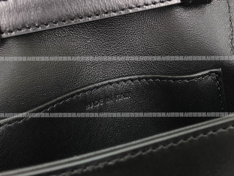 셀린느미니클로드트리웅페캔버스백 20260307-153539-007루.jpg