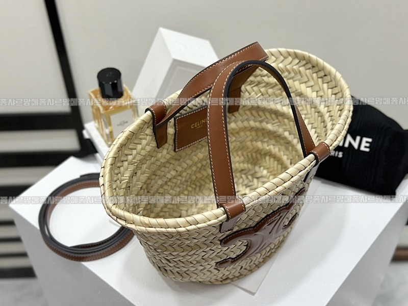 셀린느틴클래식파니에 20260307-154816-005루.jpg