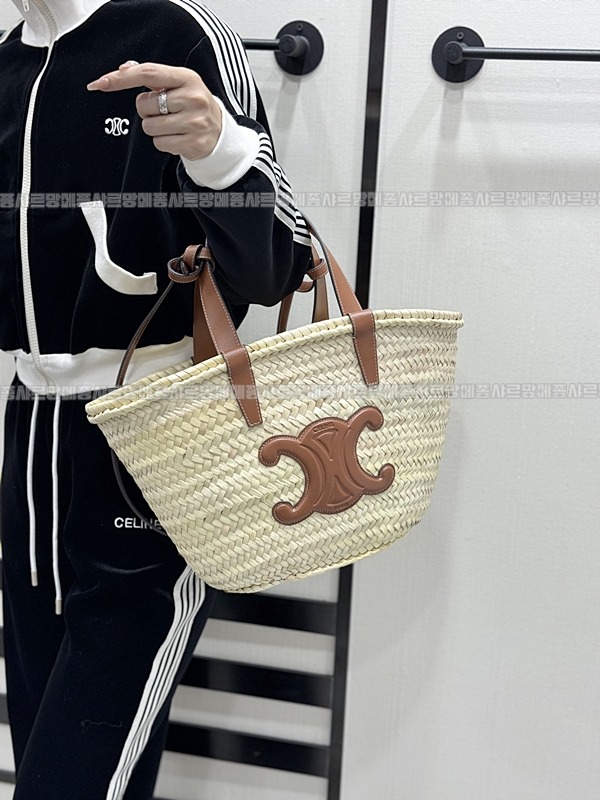 셀린느틴클래식파니에미디움 20260307-155426-017루.jpg