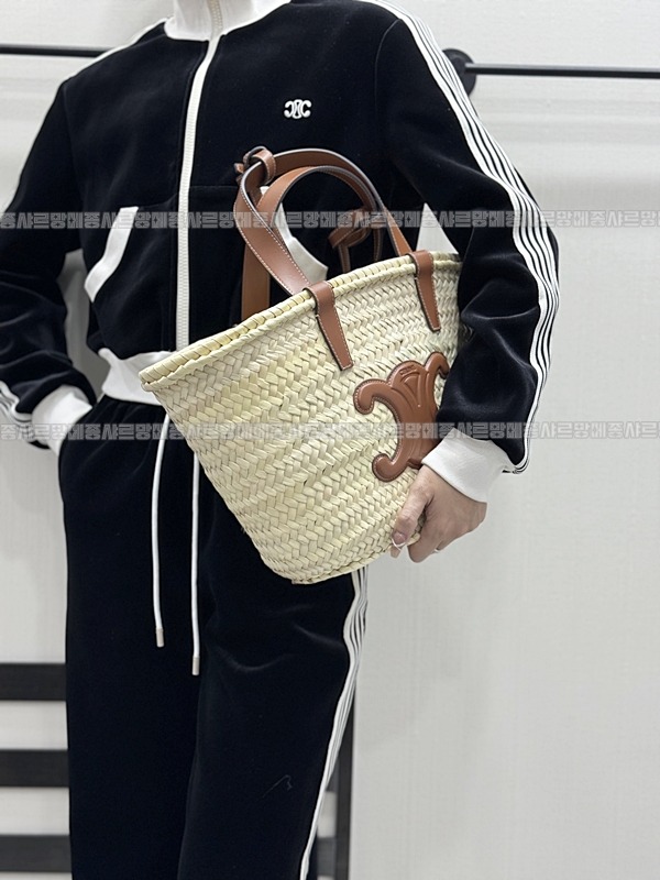 셀린느틴클래식파니에미디움 20260307-155426-020루.jpg