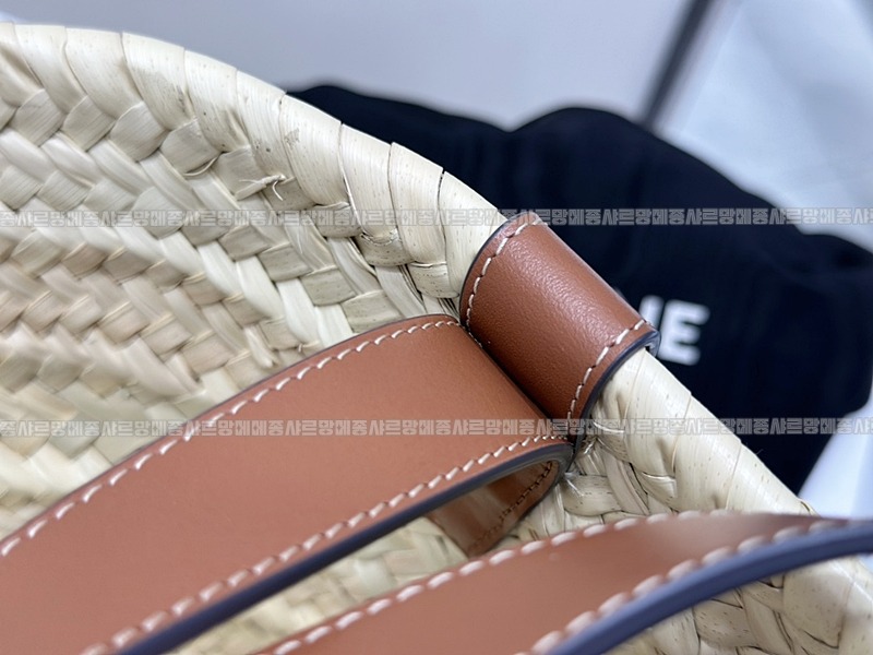 셀린느틴클래식파니에미디움 20260307-155425-011루.jpg