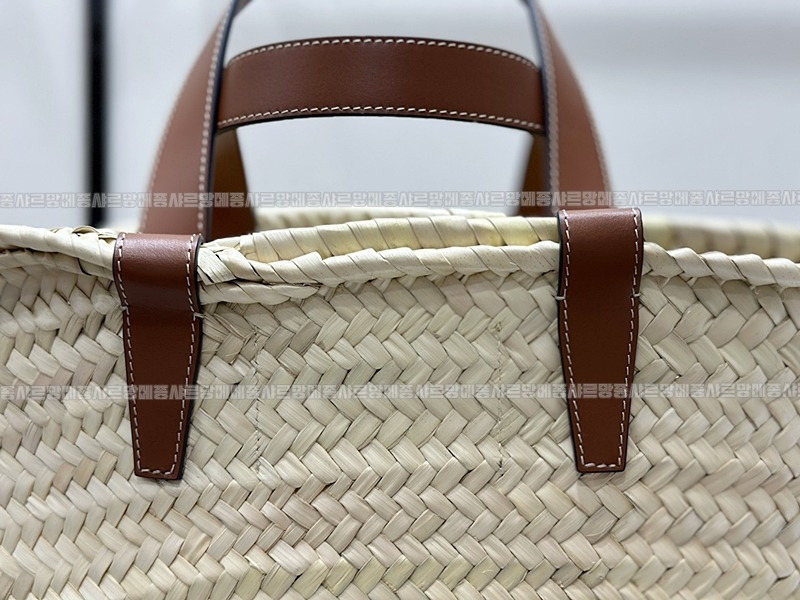 셀린느틴클래식파니에미디움 20260307-155425-013루.jpg