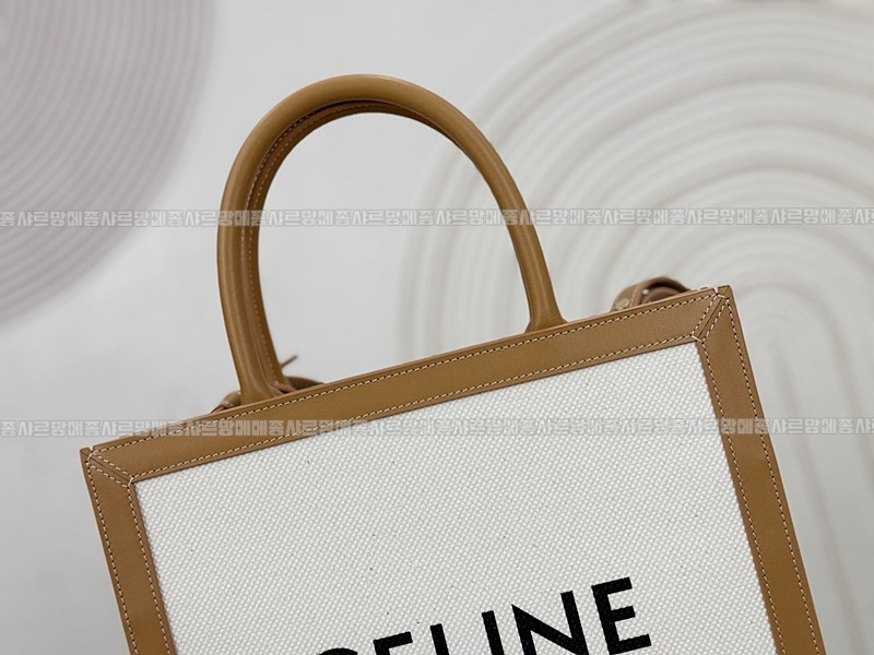 셀린느버티컬카바스스몰 20260308-110534-004루.jpg