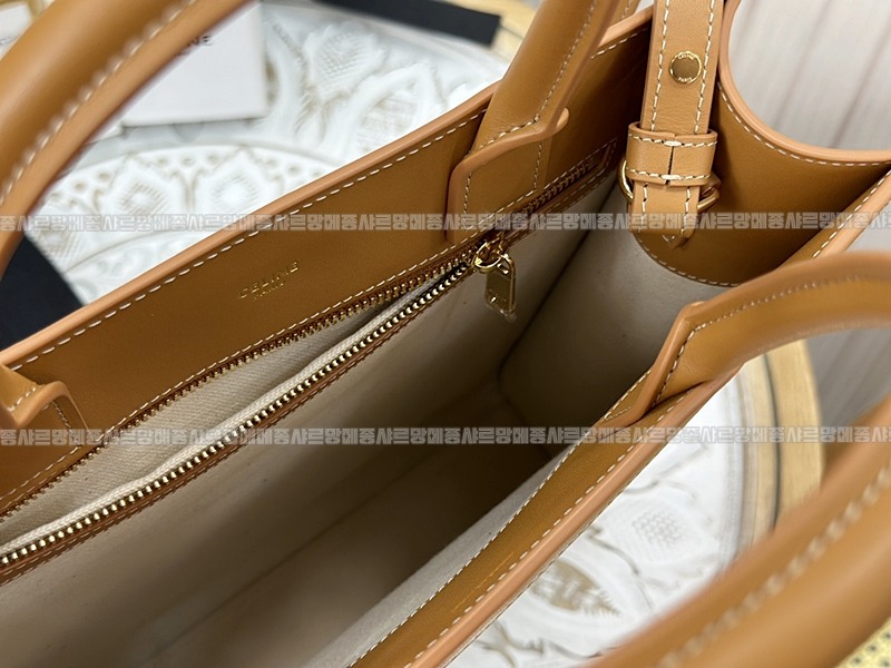 셀린느버티컬카바스스몰 20260308-110535-008루.jpg