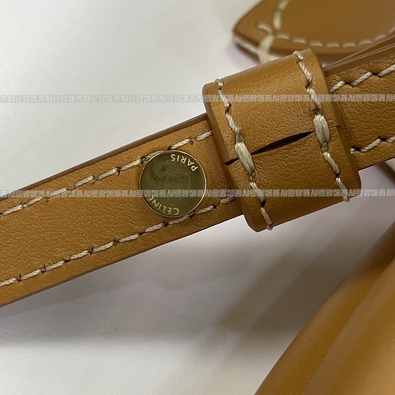 셀린느버티컬카바스스몰 20260308-110537-019루.jpg